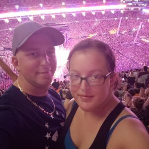 Meet your Posher, Collin